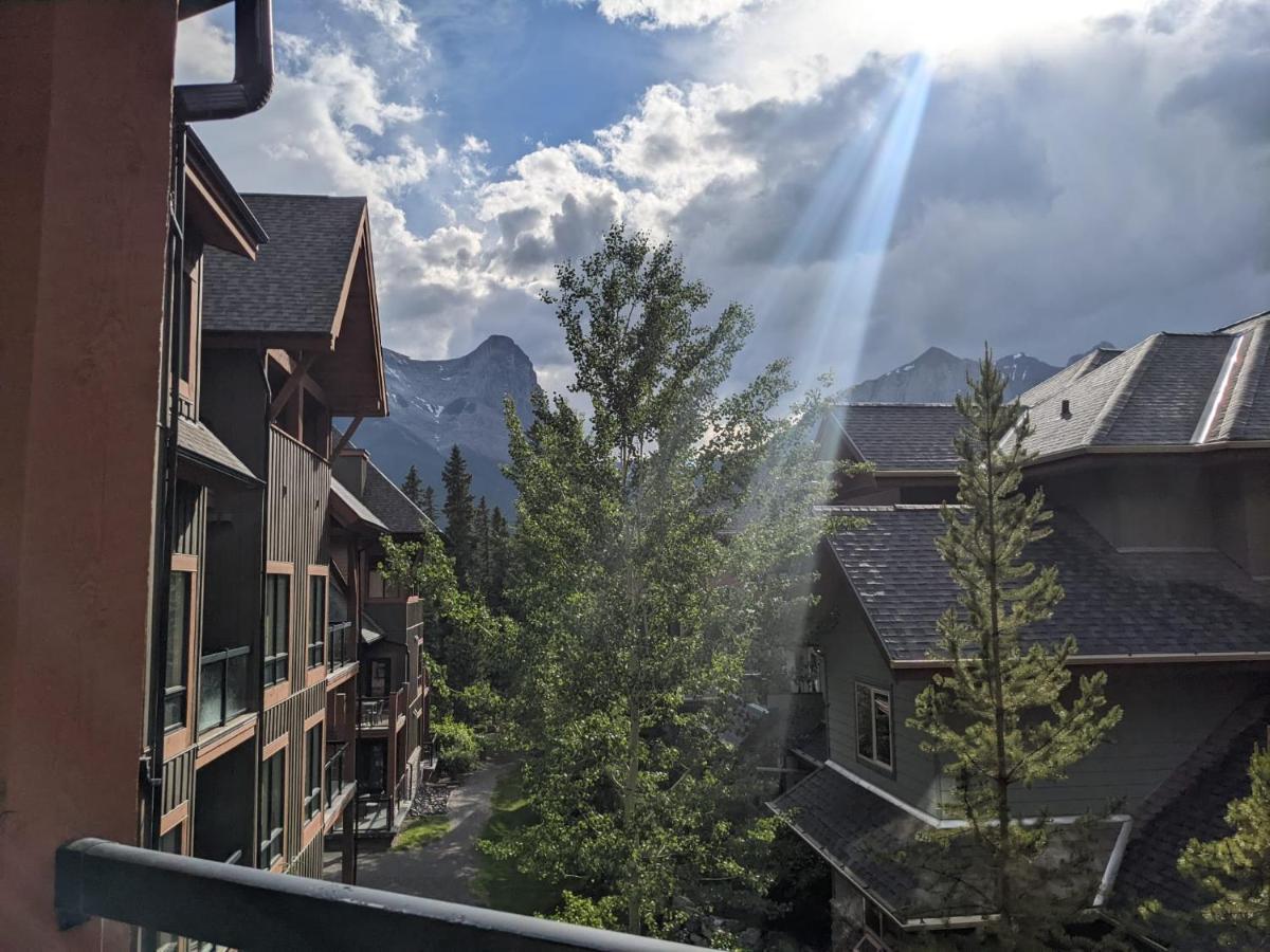 Misty Mountain- Premium 2 Bedroom Mountain View Canmore Kültér fotó
